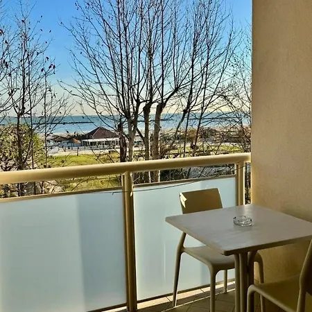 Altamarea Hotel 3*
